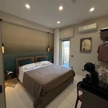 Estate4home - Christal 4*
